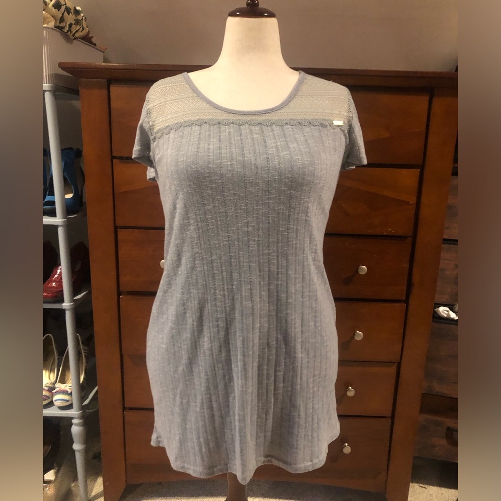 Tahari Light Gray Short Sleeve Knit Tunic with Lace Yoke